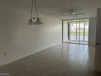 SELLER WILL ENTERTAIN ALL OFFERS! Wake up to breathtaking views - photo 3