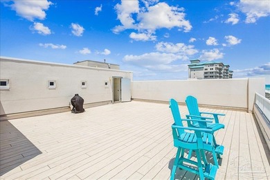 Set high above the sugar-white sands of Navarre Beach, this - photo 43