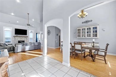 Discover the perfect blend of lakefront living and rental income - photo 8