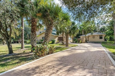 One of Kind 2 Homes, Beautiful treed acre lot in Desirable - photo 3
