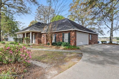 This beautiful home showcases a thoughtfully designed layout - photo 12