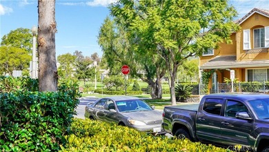 Modern Elegance Meets Resort Living in Ladera Ranch. Welcome to - photo 36