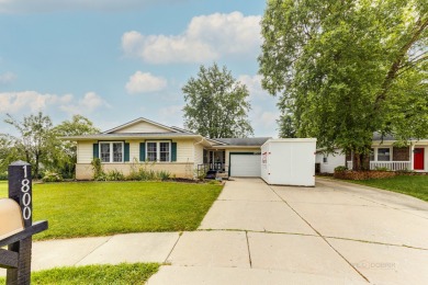 Lake Home For Sale in Hoffman Estates, Illinois