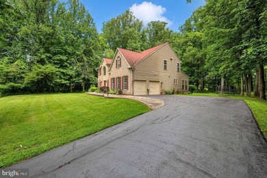 Serene Estate Living at 19213 Sherwood Green Way 4 Bedrooms | 4 - photo 4