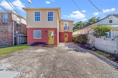 Lake Pontchartrain Townhome/Townhouse For Sale in New Orleans Louisiana