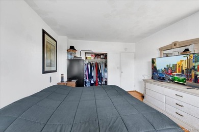 Seller Will Credit Buyer Toward HOA Fees - Utilities, Cable & - photo 12