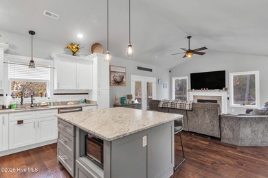 Welcome to your dream home! Located on 1.47 Acres, this stunning - photo 13