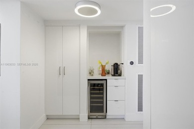 Beautifully remodeled 2-bedroom, 2-bath residence in Brickell