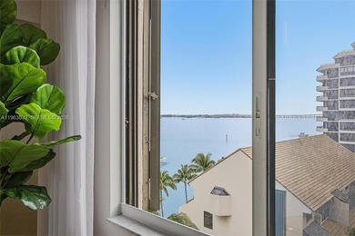 Beautifully remodeled 2-bedroom, 2-bath residence in Brickell