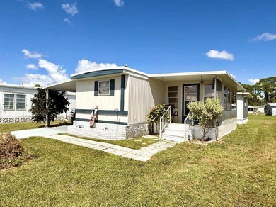 Northport Waterway Lakes and Canals Home For Sale in North Port Florida