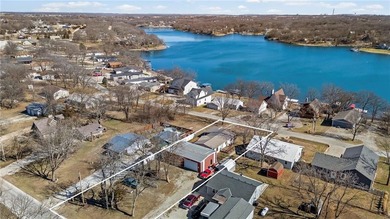 UNBEATABLE VALUE IN LINN VALLEY LAKES! Discover your dream - photo 1