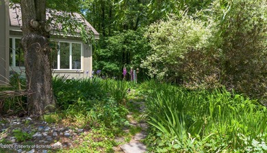 Welcome to 364 Idlewild Lane, a beautifully maintained home - photo 42