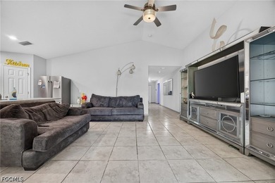 MODERN DESIGN, QUALITY CONSTRUCTION, AND EVERYDAY COMFORT! - photo 2