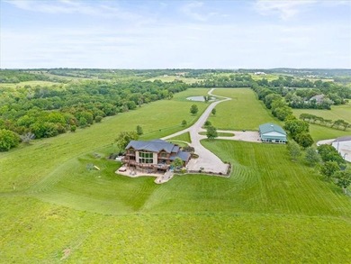 Welcome to Eagles Nest, a truly extraordinary estate offering a - photo 9