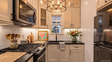 Move right into this beautifully renovated one bedroom, one bath - photo 4