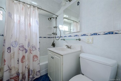 Nestled in the highly desirable Canals section of Long Beach - photo 19
