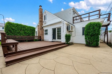 Nestled in the highly desirable Canals section of Long Beach - photo 33