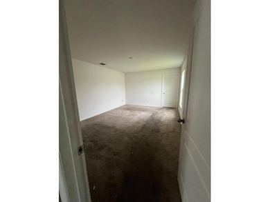 Short sale opportunity in Fort Pierce! This 3-bedroom, 2-bath - photo 8
