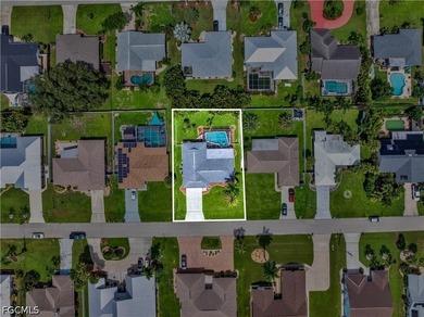 Welcome to this beautifully updated 3-bedroom, 2-bathroom pool - photo 8
