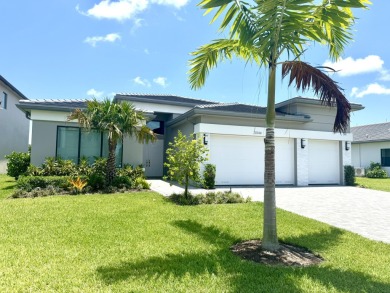 Lake Home For Sale in Boca Raton, Florida