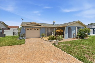 Immaculate condition, extremely well maintained home with - photo 3