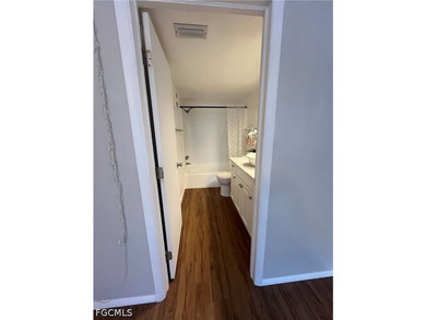 Fantastic opportunity to own a desirable 1st-floor end unit in - photo 8