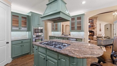 9152 SAFARI BLUFF LARUE, TX 75770. Experience the best of East - photo 8