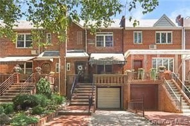 SHEEPSHEAD BAY. 1 Family side hall brick 3 bedroom 1 1/2 bath - photo 1