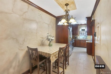 SHEEPSHEAD BAY. 1 Family side hall brick 3 bedroom 1 1/2 bath - photo 3