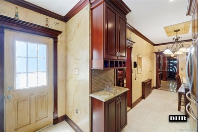 SHEEPSHEAD BAY. 1 Family side hall brick 3 bedroom 1 1/2 bath - photo 6