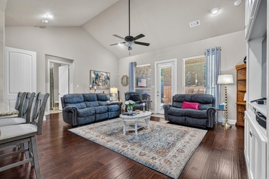 Welcome to easy living in this desirable Forest Lakes - photo 6