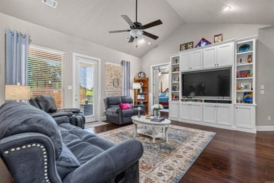Welcome to easy living in this desirable Forest Lakes - photo 8