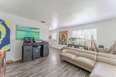 Spacious 3-bedroom, 2-bath home on a rare double lot in Miramar! - photo 6