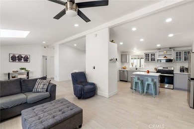Welcome to coastal living at its best in this beautifully - photo 11