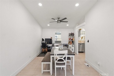 Welcome to coastal living at its best in this beautifully - photo 14