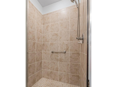 Welcome to this beautifully maintained 2-bedroom, 2-bath - photo 23