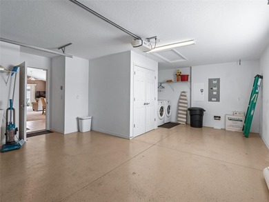 Welcome to this beautifully maintained 2-bedroom, 2-bath - photo 27