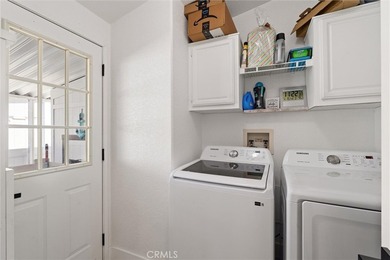 Welcome to coastal living at its best in this beautifully - photo 33