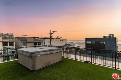 Just two homes in from the sand, this inviting home offers an - photo 4