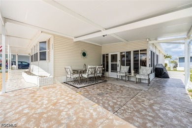 Welcome to your dream home in Six Lakes Country Club! This - photo 3