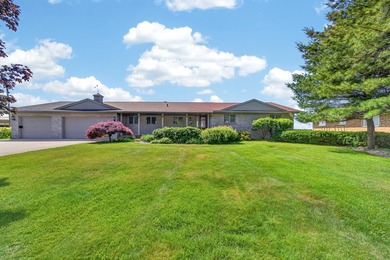 Experience extraordinary waterfront living at 909 Tostenabe Lane - photo 3
