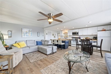 Welcome to your dream home in Six Lakes Country Club! This - photo 7