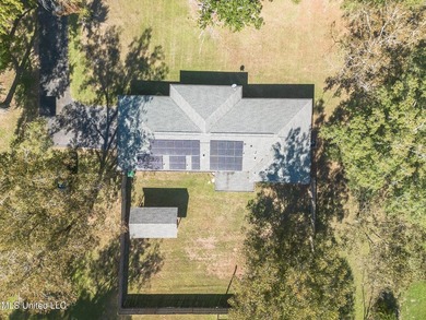 Down a private lane you will find this beautiful property - photo 4