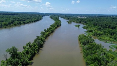 MOTIVATED SELLER-BRING YOUR OFFER! Why pay lakefront prices when - photo 8