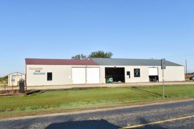 COMMERCIAL PROPERTY JUST MINUTES FROM LAKE FORK & GOLF COURSE - Lake Commercial For Sale in Emory, Texas