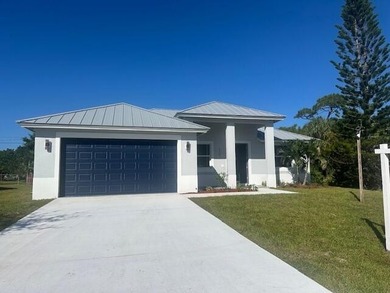 Discover this stunning new construction home that blends luxury - photo 3