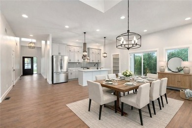 Dreaming of a high-quality lake home? Come see The Retreat - a - photo 11
