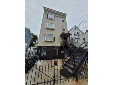 Lake Townhome/Townhouse Sale Pending in Yonkers, New York