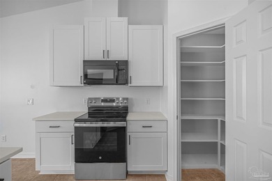 Welcome home to this beautifully updated, move-in ready - photo 21