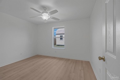 Welcome home to this beautifully updated, move-in ready - photo 34